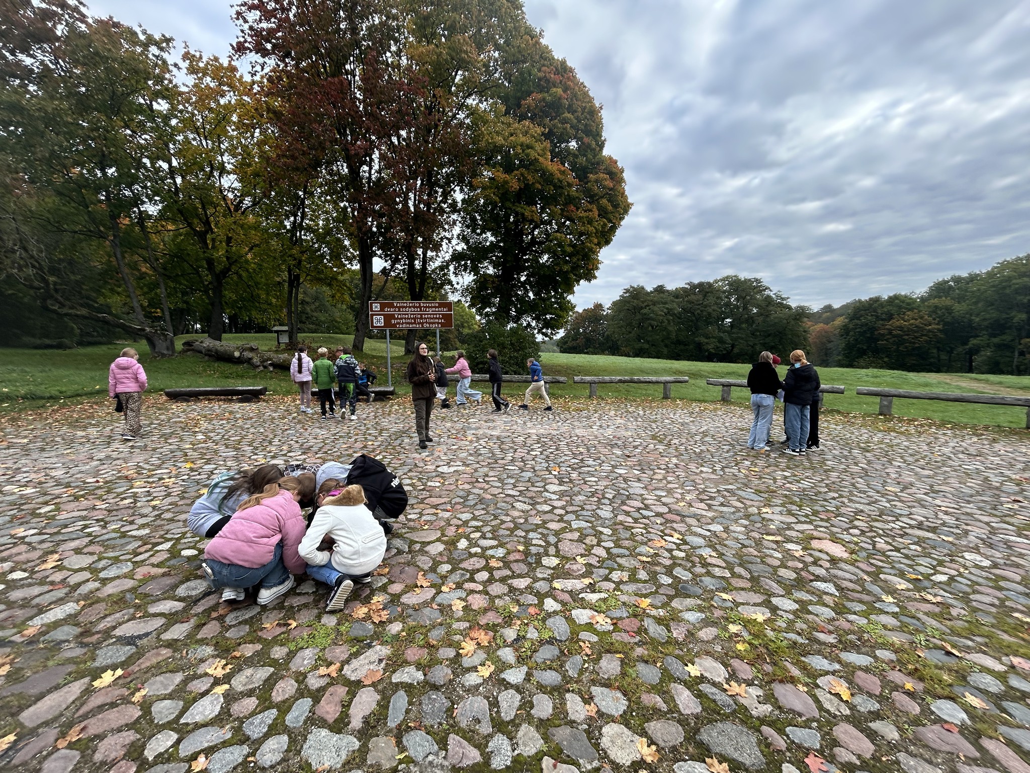 Senųjų dvarų parkų takais2.jpg